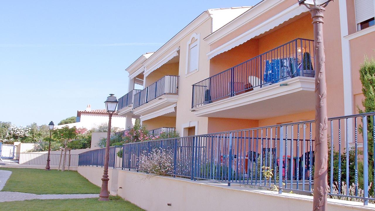 Appartement Les Pins Bleus A8 Sainte-Maxime Exterior foto